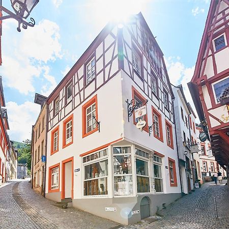 Fachwerkperle Am Historischen Marktplatz Commune fusionnée de Commune fusionnée de Bernkastel-Kues Extérieur photo